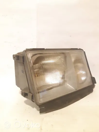 Mercedes-Benz E W124 Lampa przednia 1305621805