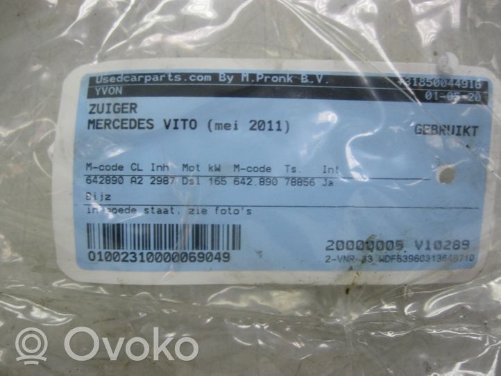 Mercedes-Benz Vito Viano W639 Piston avec bielle 642890