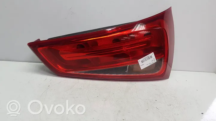 Audi A1 Luz trasera/de freno 8X0945094