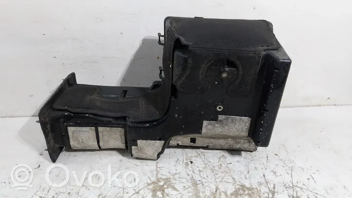 Mercedes-Benz Vito Viano W639 Akkulaatikon alusta A6395400324