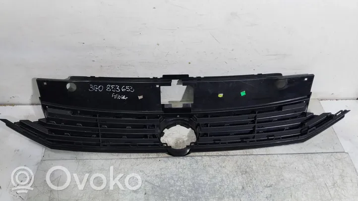 Volkswagen PASSAT B8 Grille calandre supérieure de pare-chocs avant 3G0853651