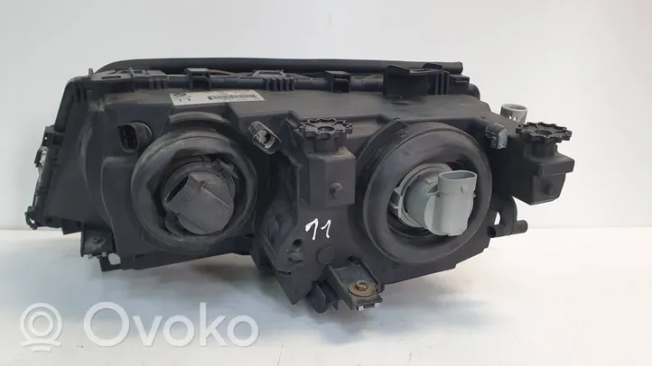 BMW 3 E46 Lampa przednia 6910956