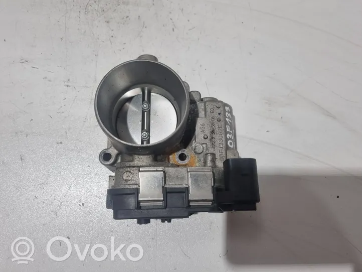 Volkswagen Golf VI Throttle valve 03F133062E