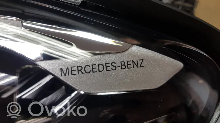 Mercedes-Benz E W213 Lampa przednia A2139067509