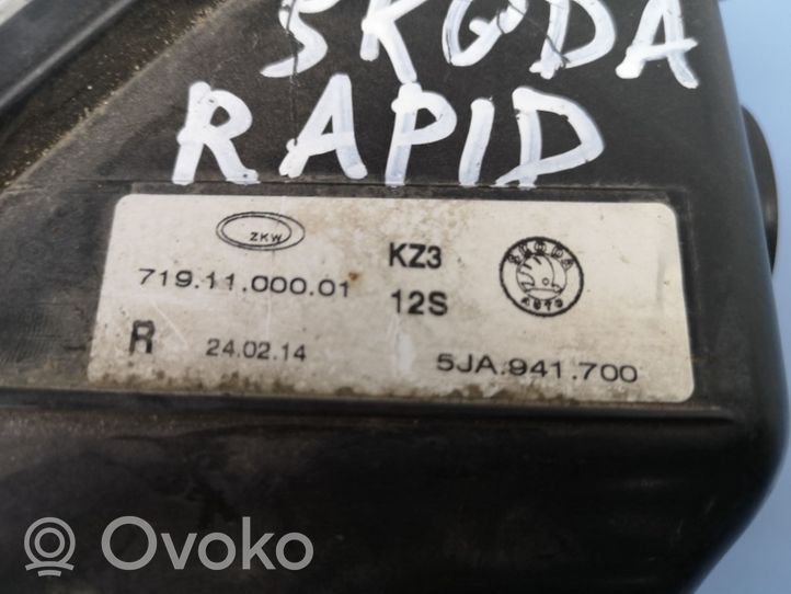 Skoda Rapid (NH) Etusumuvalo 5JA941702