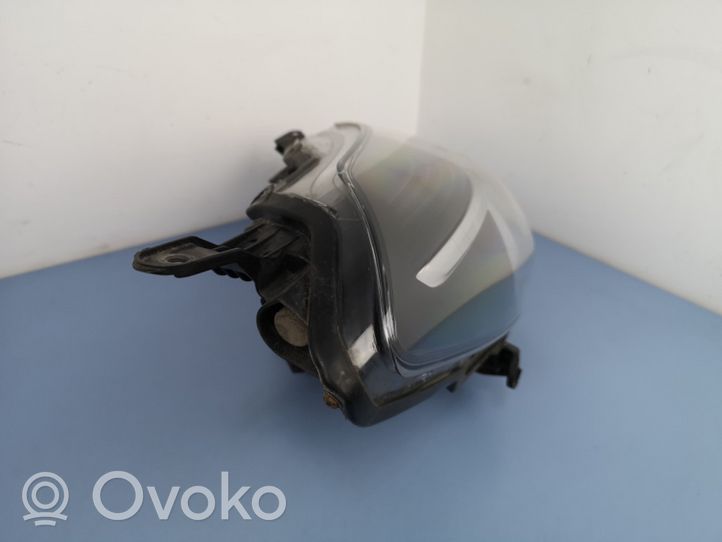 Toyota Yaris Lampa przednia 0D158