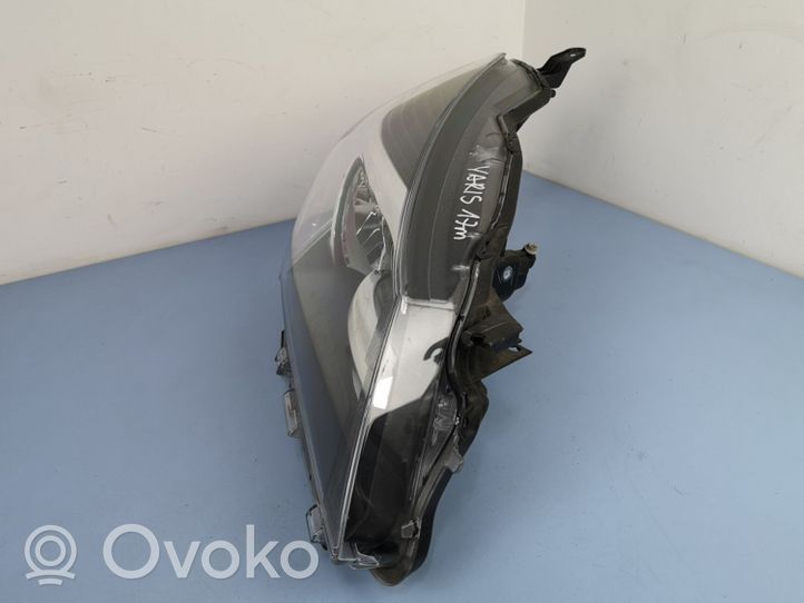 Toyota Yaris Headlight/headlamp 0D158