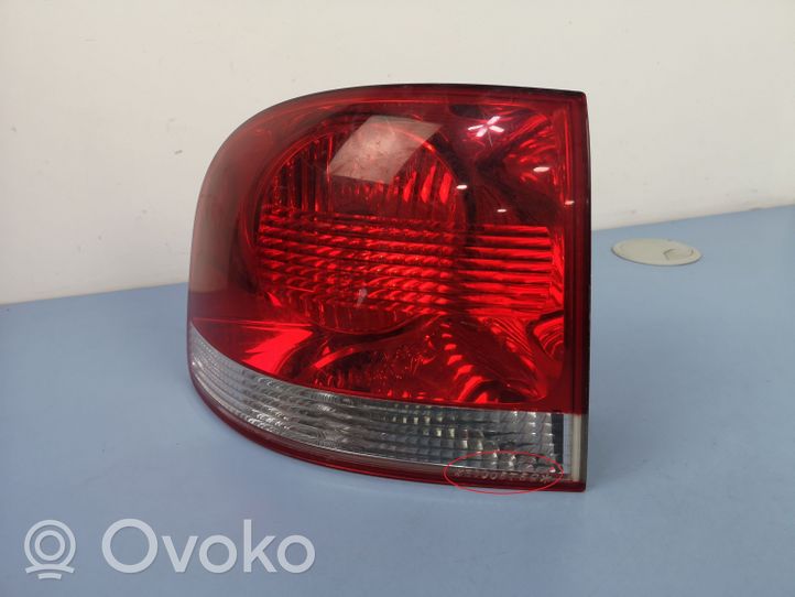 Volkswagen Touareg I Lampa tylna 7L6945095K