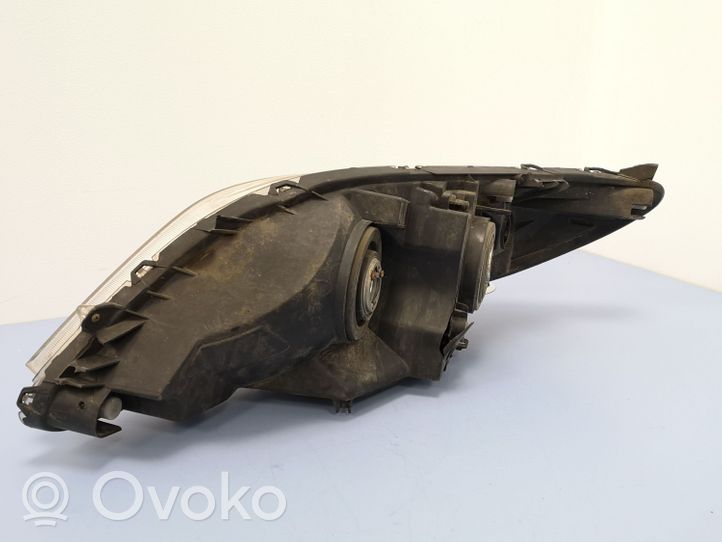 Toyota Sienna XL30 III Phare frontale 8111008030