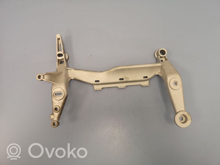 Volkswagen Touareg I Supporto del compressore ad aria dello pneumatico 7L0616879