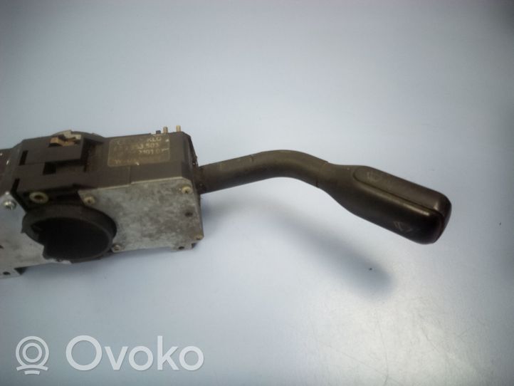 Audi 100 S4 C4 Leva/interruttore dell’indicatore di direzione e tergicristallo 443953503