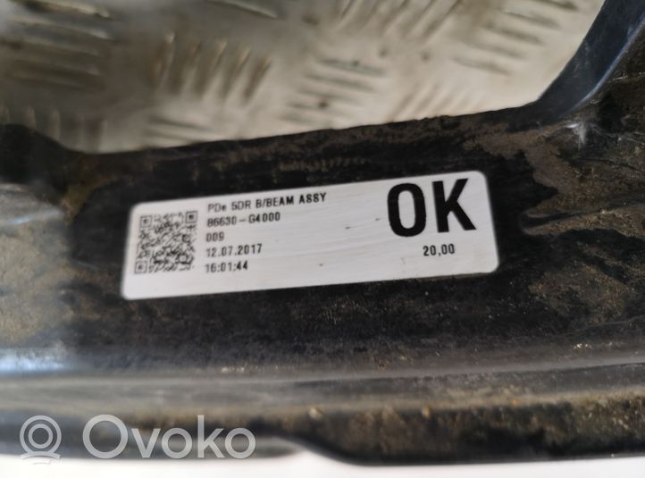 Hyundai i30 Takapuskurin tukipalkki 86630G4000