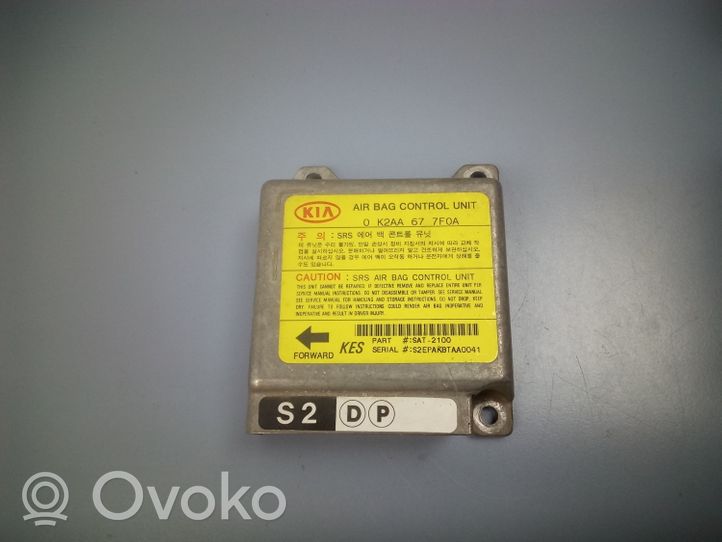 KIA Shuma Oro pagalvių valdymo blokas 0K2AA677F0A