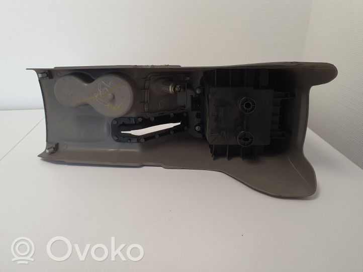 Mitsubishi L200 Center console MN179797HA