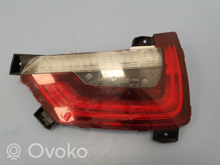 BMW i3 Klosze lamp tylnej klapy bagażnika 63217304042