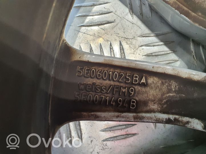 Skoda Octavia Mk3 (5E) Felgi aluminiowe R16 5E0601025B