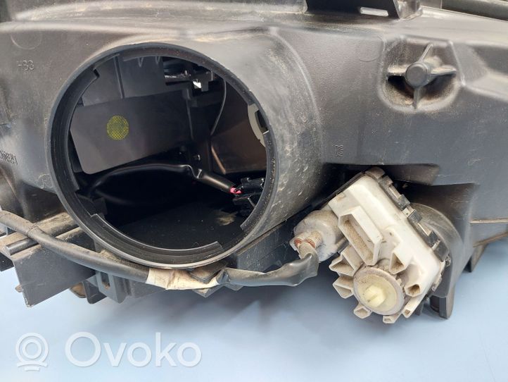 Lexus NX Lampa przednia 8118578060