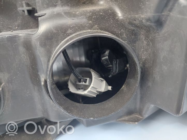 Audi A6 S6 C7 4G Lampa przednia 4G0941006