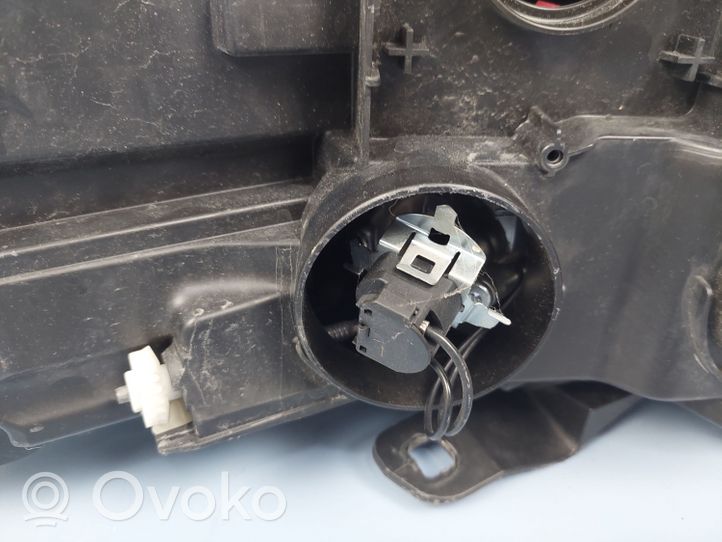 Audi A6 S6 C7 4G Lampa przednia 4G0941006