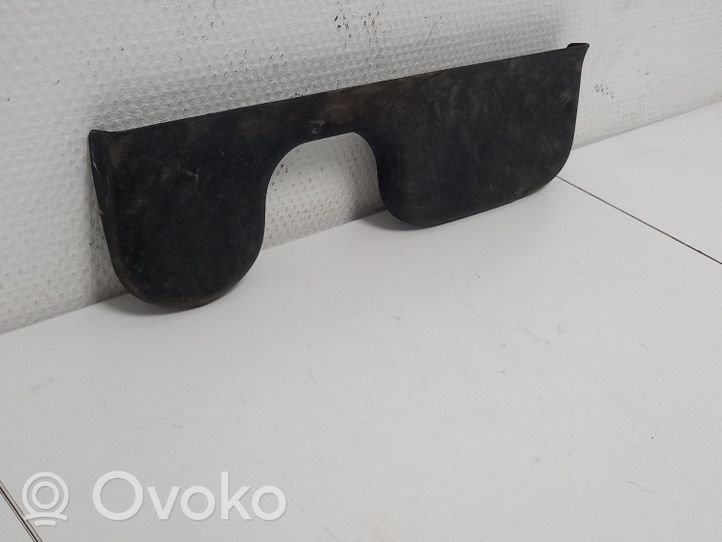 Toyota Yaris Takaistuimen kiskon suojalista 792460D010