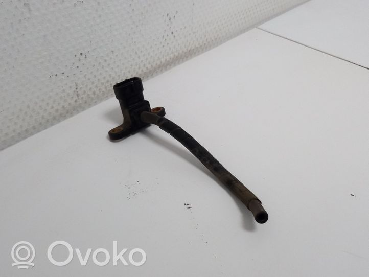 Toyota Yaris Kita variklio skyriaus detalė 321419F