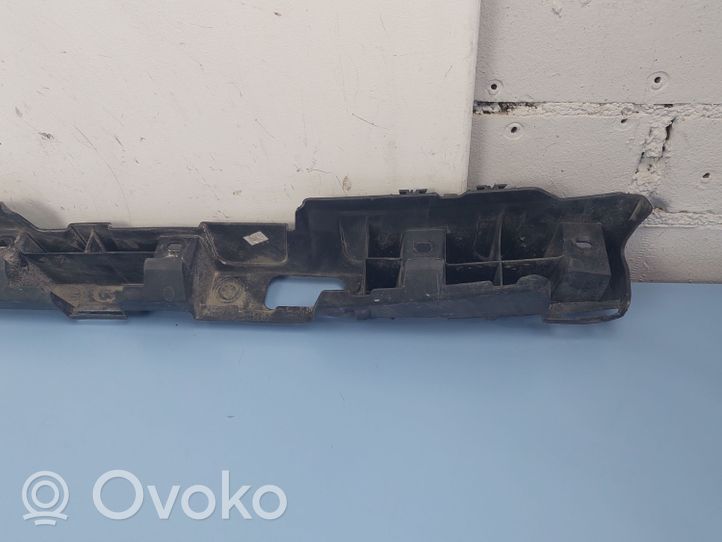 Toyota Highlander XU50 Poutre de soutien de pare-chocs arrière 526150E080