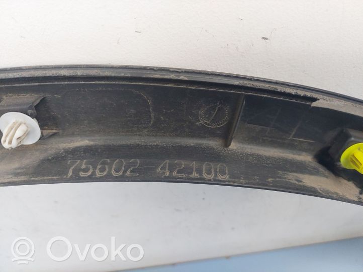 Toyota RAV 4 (XA40) Etupyöräkotelon koristelista 7560242100