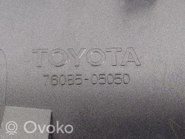 Toyota Avensis T250 Becquet de coffre 7608505050