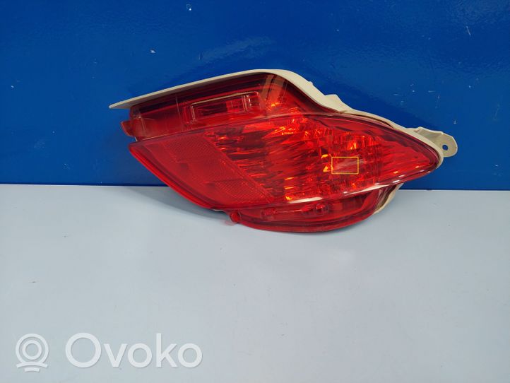 Lexus RX 330 - 350 - 400H Takapuskurin valo 8145748020