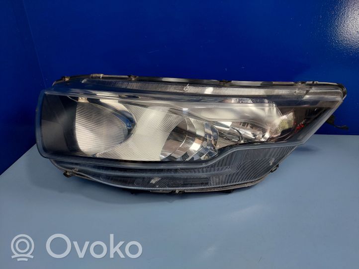 Iveco Daily 6th gen Lampa przednia 5801473750