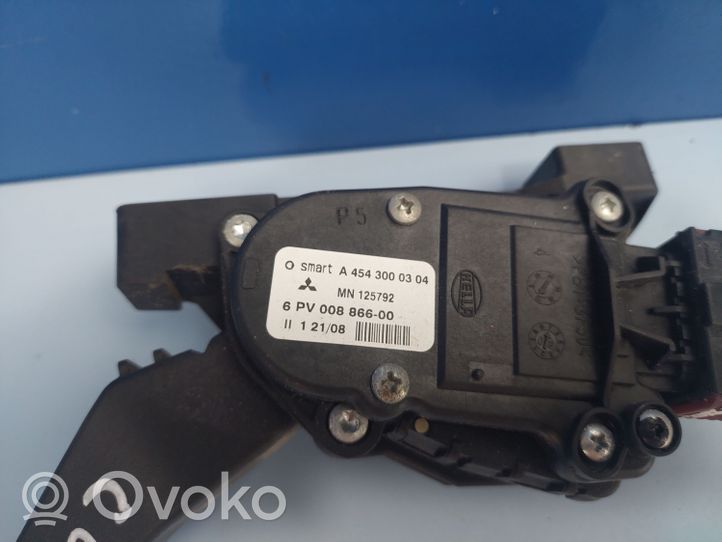 Mitsubishi Colt Pedale dell’acceleratore A4543000304