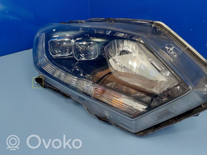 Honda HR-V Lampa przednia 10018205