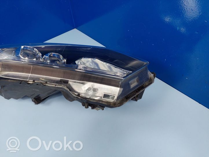 Honda HR-V Lampa przednia 10018205
