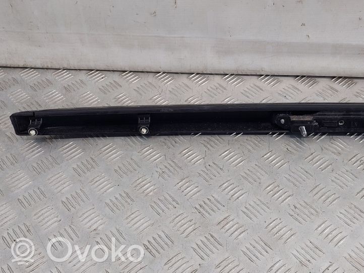 Toyota RAV 4 (XA40) Kattokisko 6240442010
