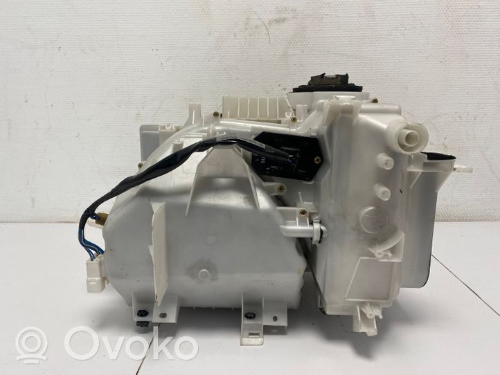 Toyota Yaris Scatola climatizzatore riscaldamento abitacolo assemblata 8703052100