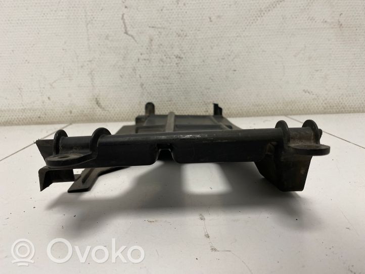 Toyota Yaris Inne części komory silnika 5328952010