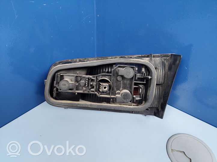 Renault Laguna II Lampy tylnej klapy bagażnika 8200002475