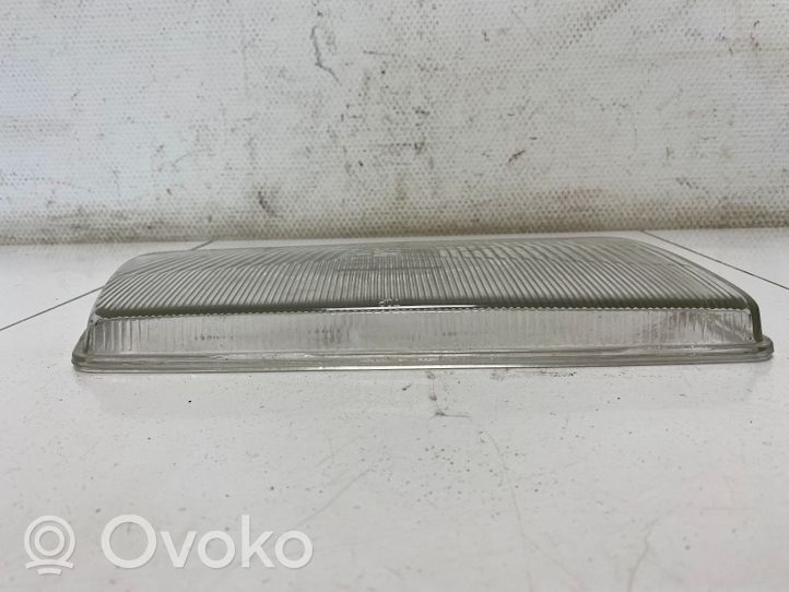 Audi 100 200 5000 C3 Priekinio žibinto stiklas 301131956