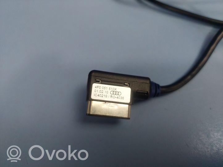 Audi A4 S4 B8 8K Connettore plug in AUX 4F0051510K