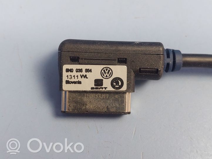 Volkswagen Tiguan Câble adaptateur AUX 5N0035554