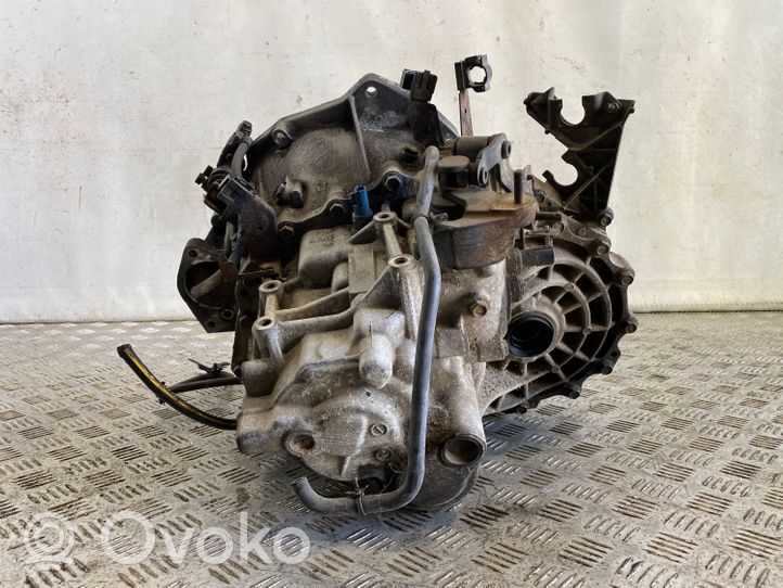 Nissan Primera Mechaninė 6 pavarų dėžė 8H5