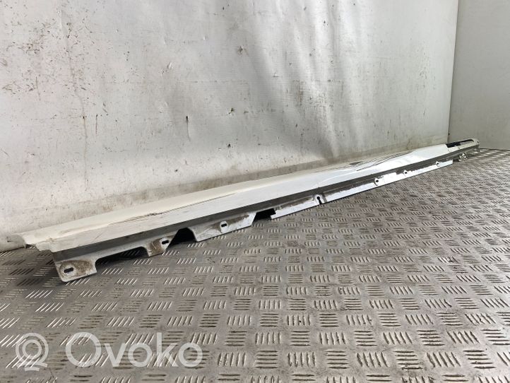 BMW 7 G11 G12 Sill 8059980