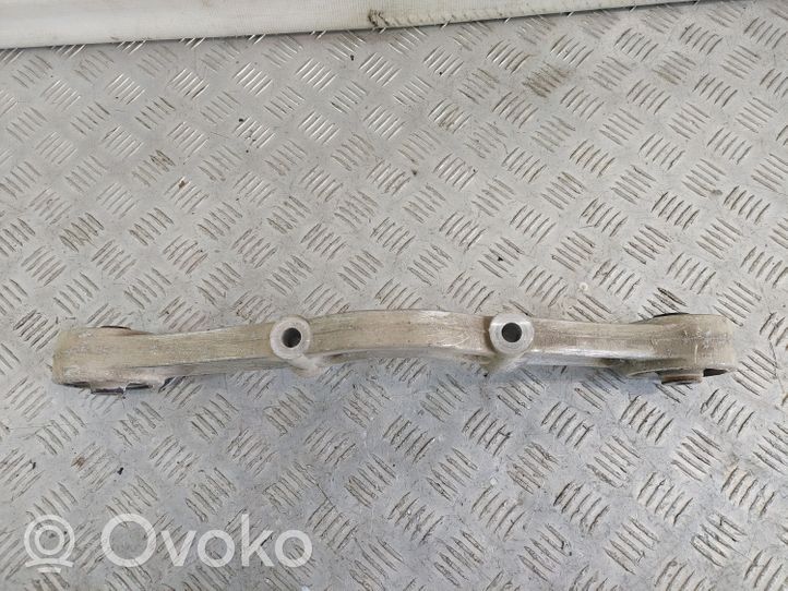 Mitsubishi Pajero Pavarų dėžės tvirtinimo kronšteinas MR554289