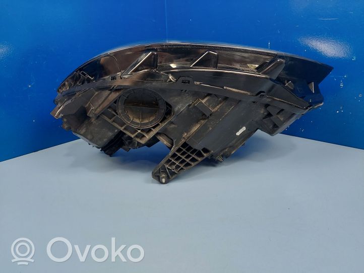 Volkswagen PASSAT B8 Lampa przednia 3G1941036P