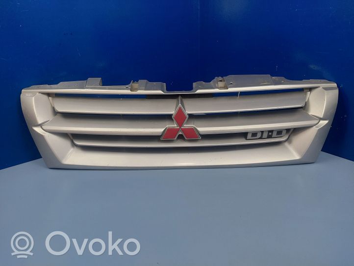 Mitsubishi Pajero Maskownica / Grill / Atrapa górna chłodnicy MR387981