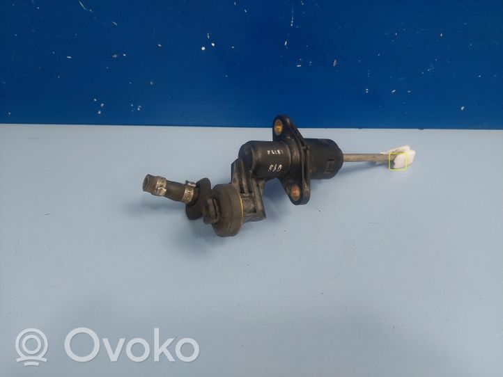 Audi A6 S6 C5 4B Główny cylinder sprzęgła 8E2721401C