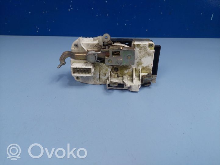 Citroen C8 Etuoven lukko 9135L4