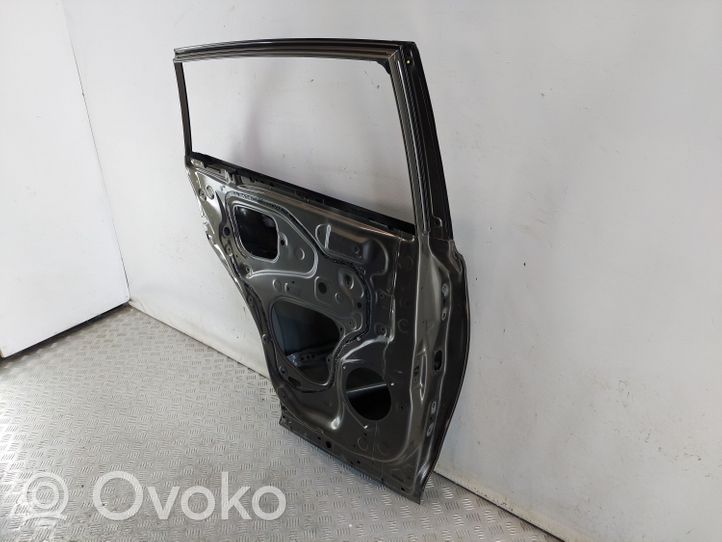 Toyota RAV 4 (XA40) Portiera posteriore 670040R110