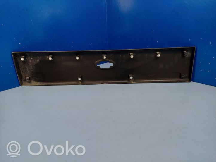 Opel Movano B Rear door trim (molding) 768F30003F