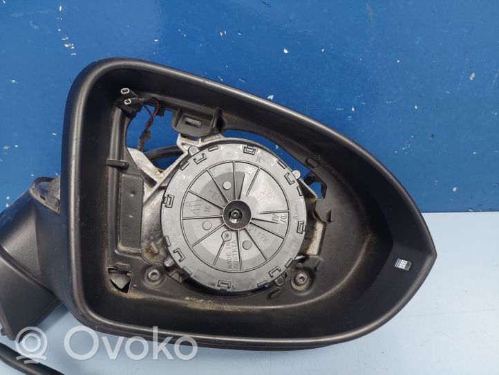 Volkswagen PASSAT B8 Elektryczne lusterko boczne drzwi przednich 23966936